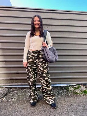 HERE FOR THE CAMO PANTS IN LIGHT BEIGE