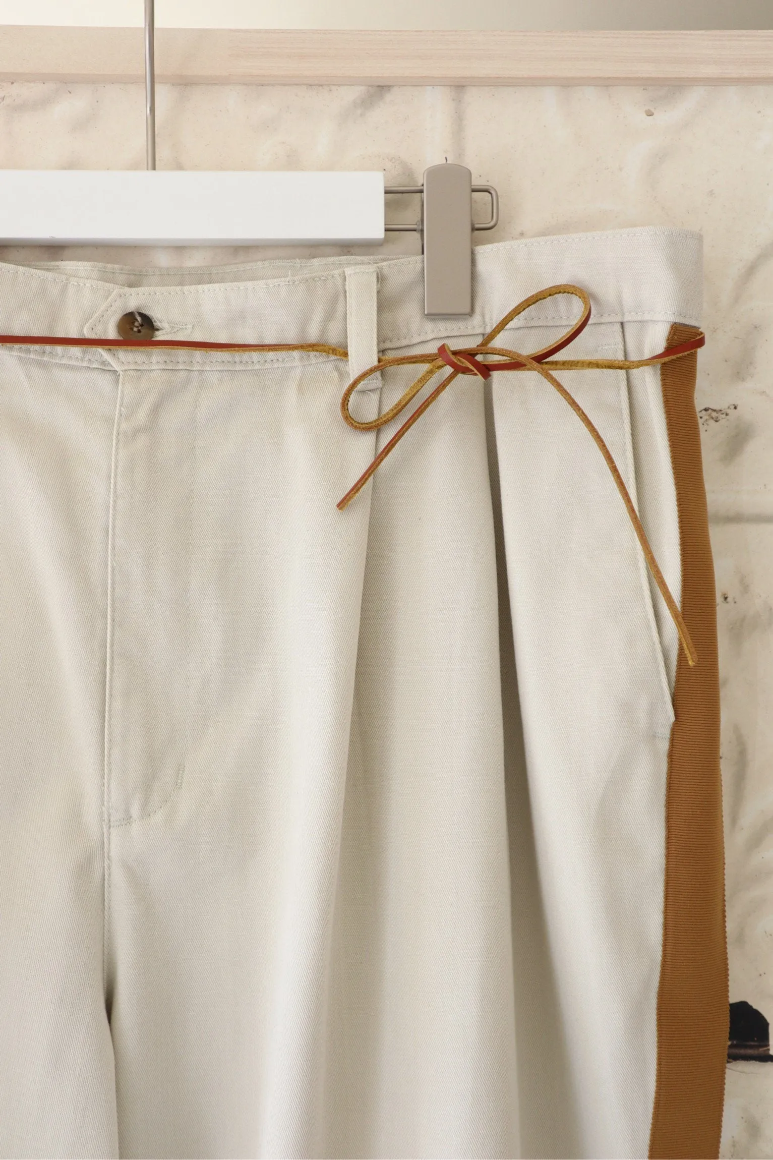Line Chino Pants Camel-1