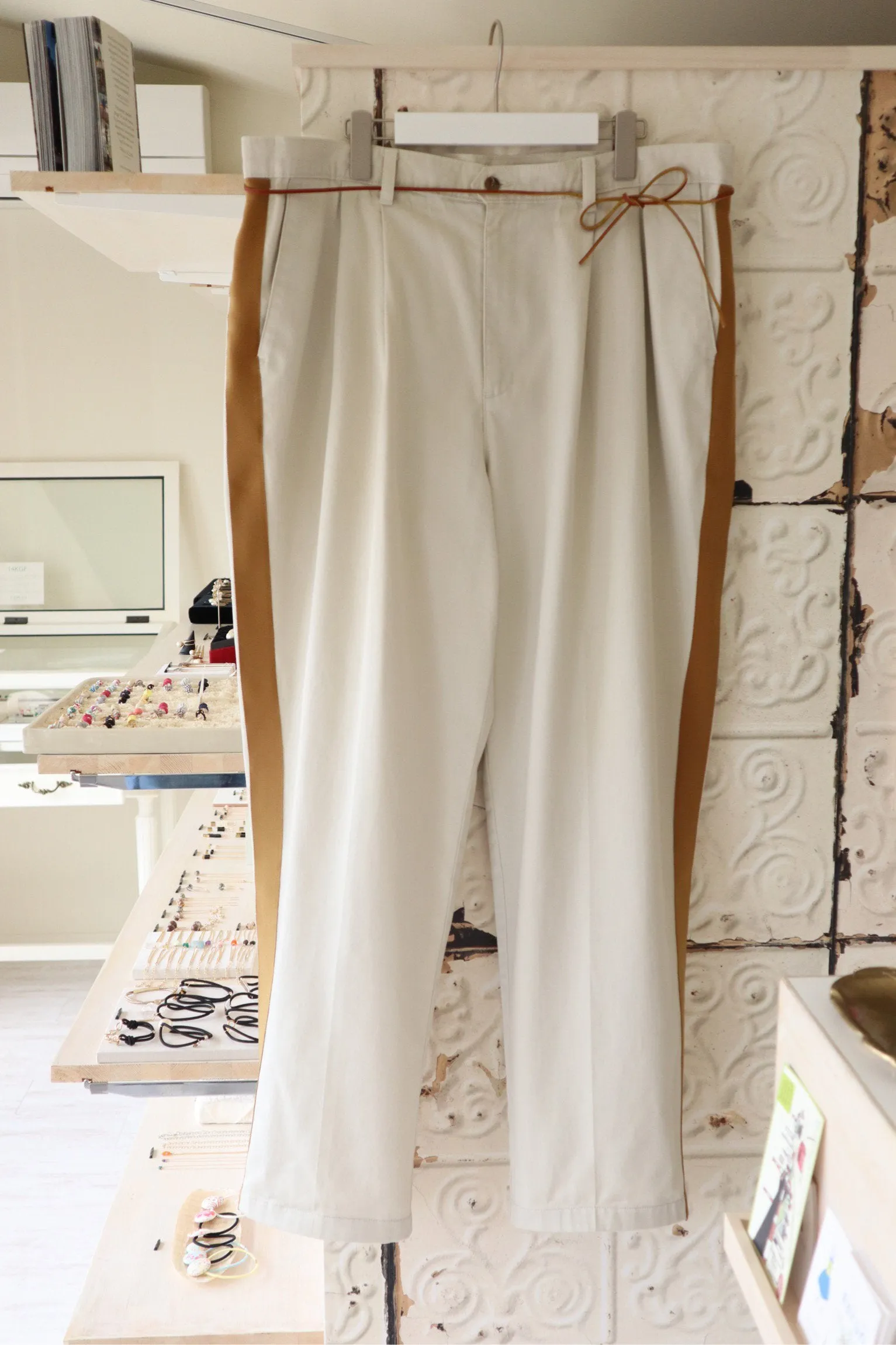 Line Chino Pants Camel-1