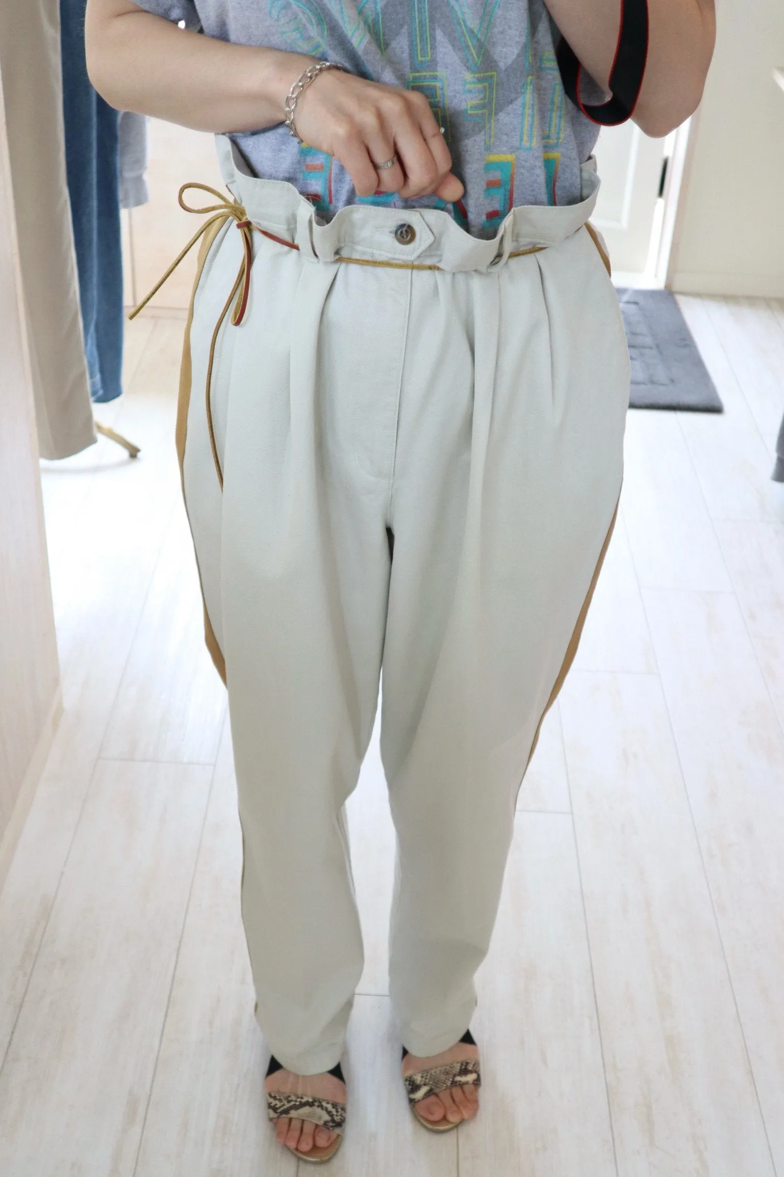 Line Chino Pants Camel-1