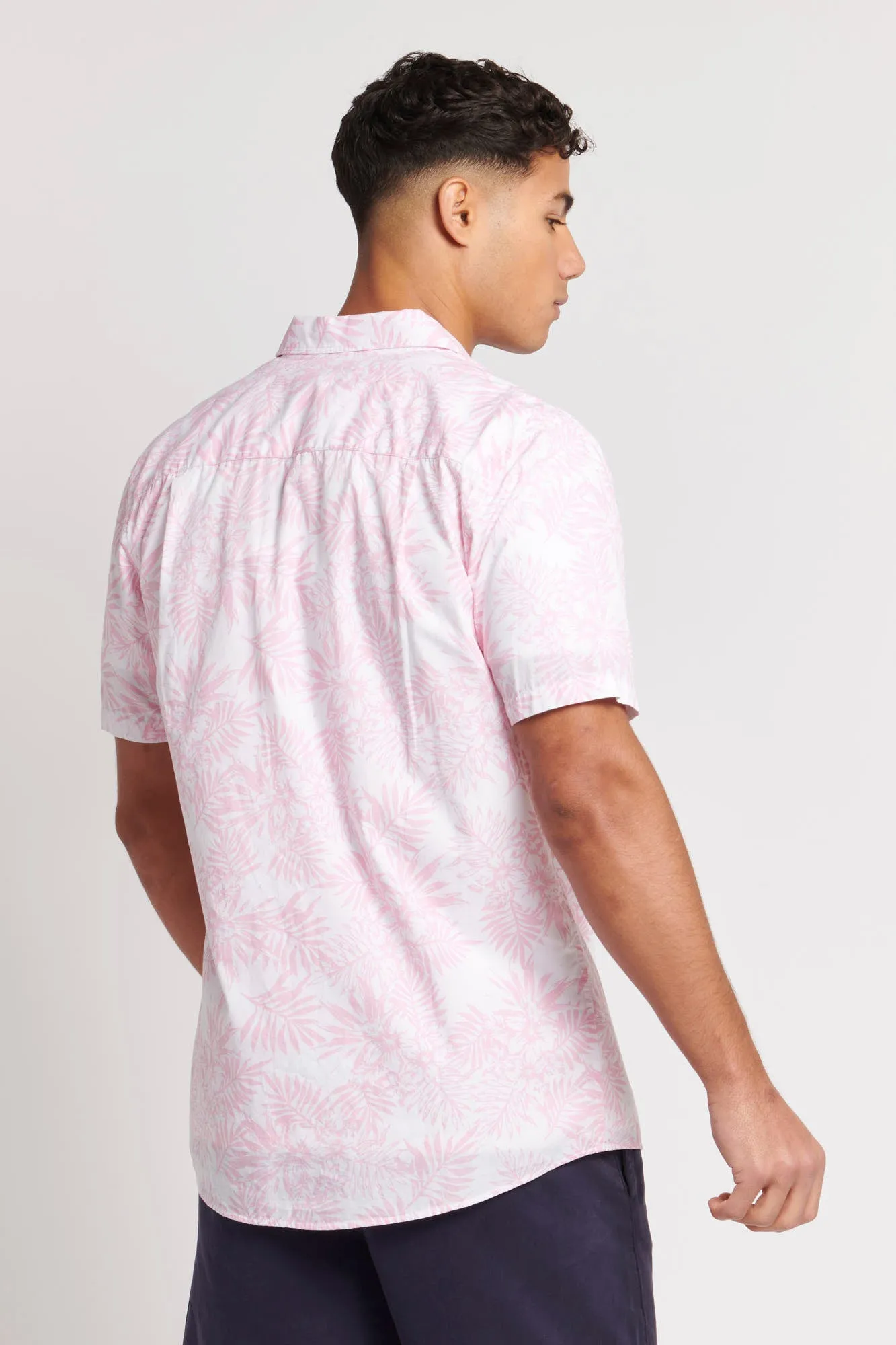 Mens Hibiscus Floral Print Short Sleeve Shirt in Orchid Pink
