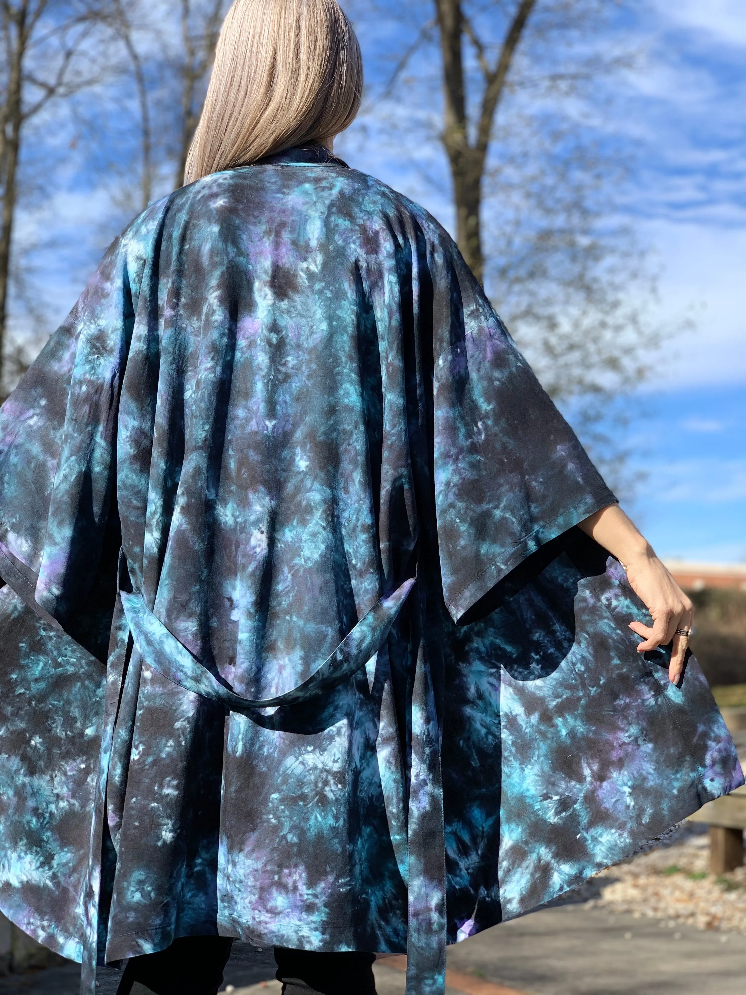 Vibrant bullseye kimono robe